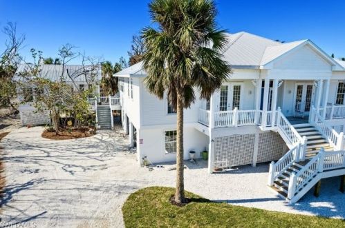 645 Donax St, Sanibel, FL 33957-6732