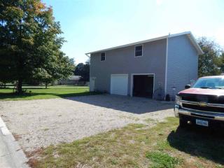 303 8th St, Allison IA  50602-9704 exterior