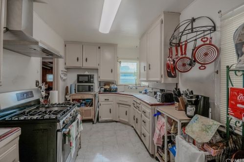 3902 Amistad Ave, Pico Rivera CA  90660-1531 exterior