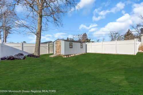 119 Serpentine Dr, Berkeley Township NJ  08721-2447 exterior