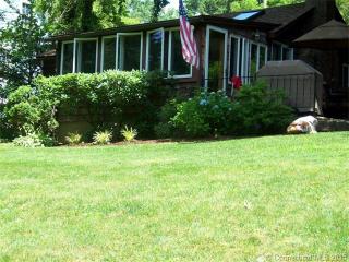 1 Echo Ln, Sherman, CT 06784-2517