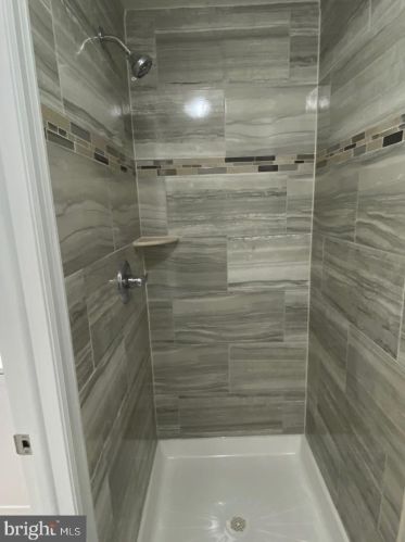 14763 Winding Loop, Woodbridge VA  22191-3448 exterior