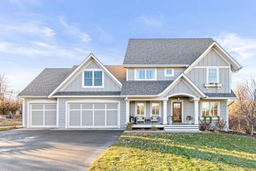 500 Autumn Blaze Trl, Hudson, WI 54016-8321