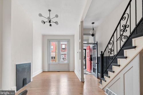 1721 29th St, Philadelphia, PA 19145-1615