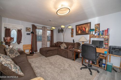 182 Esmeralda Ct, Bricktown NJ  08724-7106 exterior