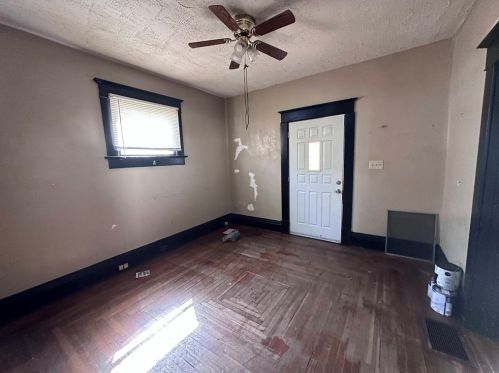 703 Prindle St, Hermitage PA  16146-2756 exterior