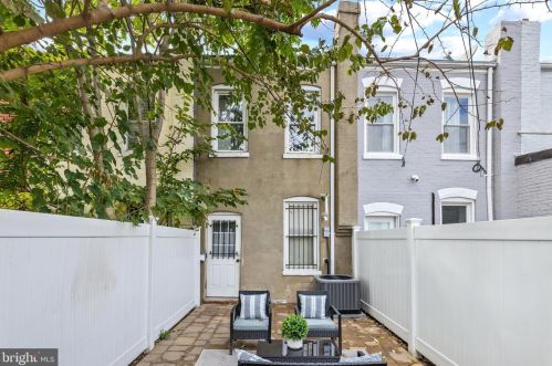 629 18th St, Washington DC  20002-7209 exterior