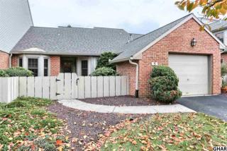 7 Cambridge Dr, Swatara, PA 17033-2100