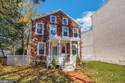 631 Chain St, Norristown, PA 19401-3746