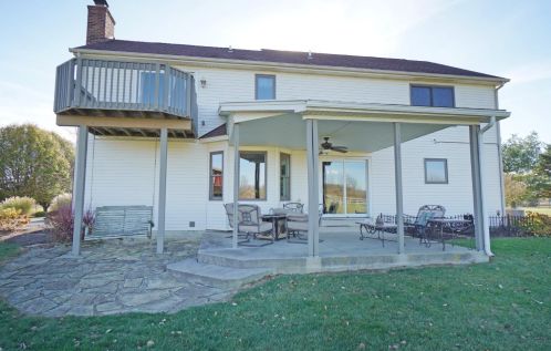 386 Schell Rd, Wilmington OH  45177-9037 exterior
