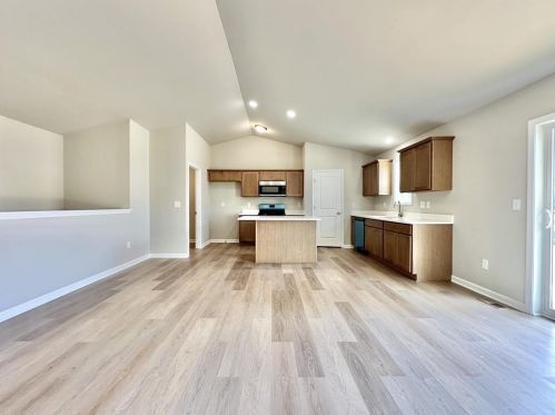 2140 Christilla Dr, Beloit, WI 53511-2705