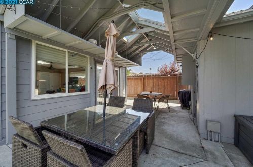2854 Mcbryde Ave, Richmond CA  94804-1247 exterior