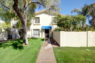 8453 48th St, Phoenix AZ 85044-5704 exterior