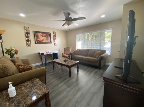 1609 Marty Ct, Modesto CA  95350-0514 exterior
