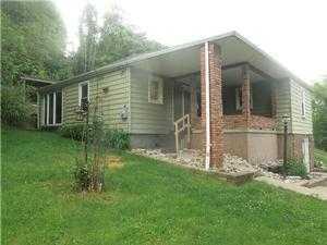 235 Mingo Church Rd, Finleyville, PA 15332-3608
