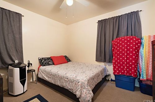 7862 Kingbee St, Downey CA  90242-3420 exterior