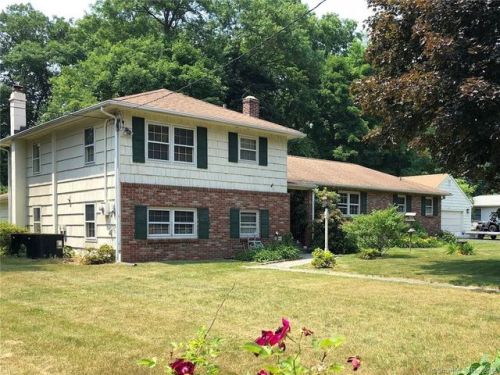 6 Tree Ln, Stamford, CT 06907-1244