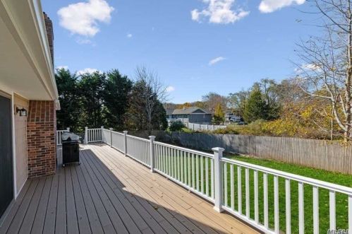 450 Bay Haven Ln, Southold NY  11971-4376 exterior