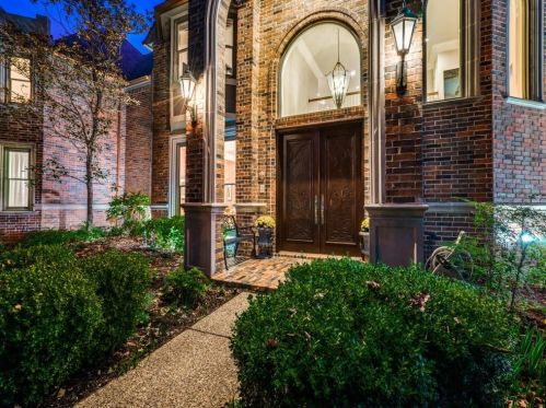 6109 Seascape Ct, Lewisville, TX 75022-5572