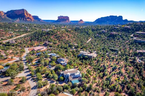 105 Castle Rock Trl, Sedona AZ 86336-6820 exterior