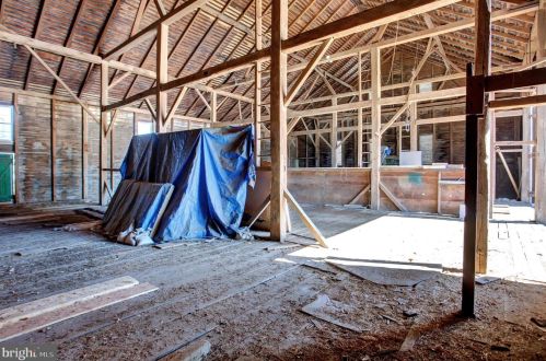 6411 Devonshire Hts Rd, Harrisburg PA 17111-4818 exterior