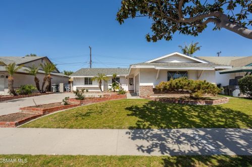 1121 Dahlia St, Oxnard, CA 93036-2302