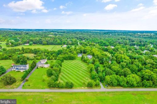 10719 Kettle Run Rd, Nokesville VA  20181-1715 exterior