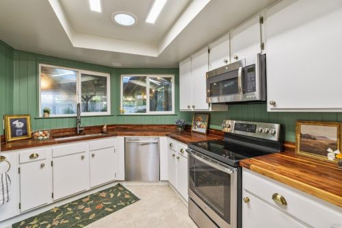 218 Sandalwood Ct, Vacaville CA  95687-5238 exterior