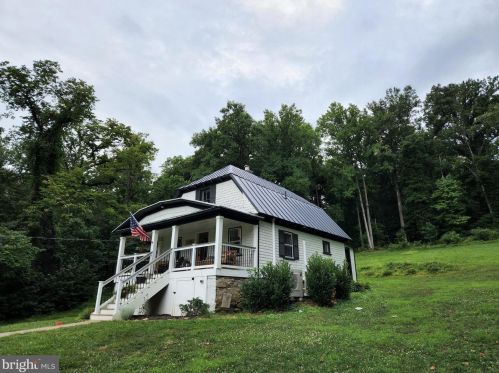 13413 Mountain Rd, Lovettsville VA  20180-2816 exterior