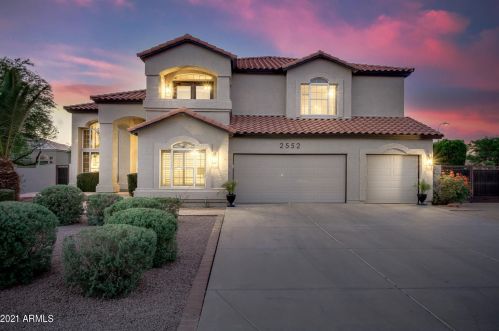 2552 Drake St, Gilbert, AZ 85234-1126