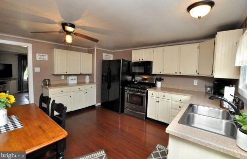 296 Ridge Rd, Browns Mills NJ  08015-4513 exterior