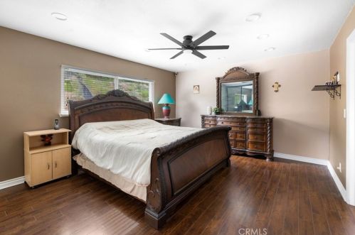 27025 Las Mananitas Dr, Santa Clarita CA  91354-2205 exterior