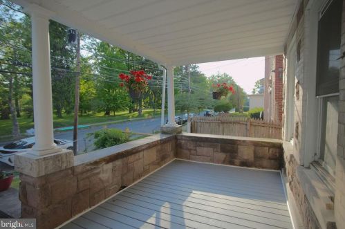 1054 Stuyvesant Ave, Trenton NJ  08618-4123 exterior