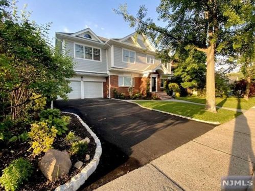 189 Hillside Ave, Teaneck, NJ 07666-4010