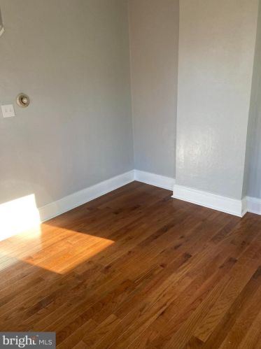 216 Maple Ter, Ardmore PA  19003-1318 exterior