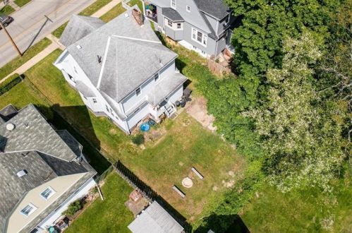 524 Pennsylvania Ave, Oakmont PA  15139-1561 exterior