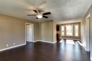 212 Quail Ridge Rd, Clarksville, TN 37042-7385
