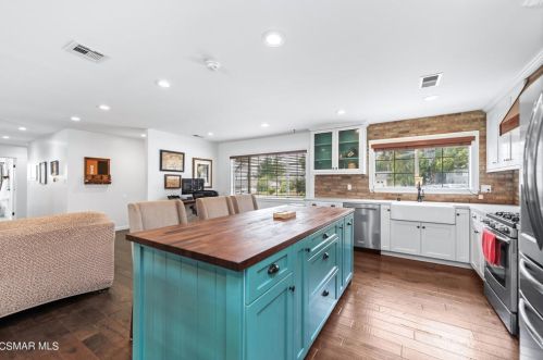 3360 Big Spg Ave, Simi Valley CA 93063-1316 exterior