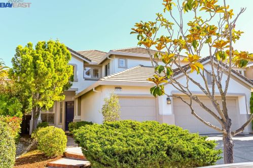 5578 Gold Creek Dr, Hayward, CA 94552-5441