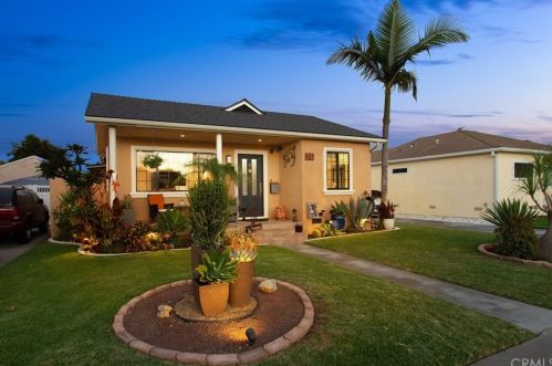 6048 Amos Ave, Lakewood, CA 90712-1325