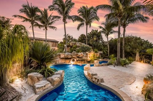 2718 Casey Ky Rd, Nokomis FL  34275-3306 exterior