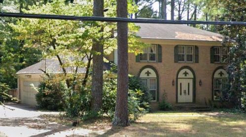 950 Carlisle Rd, Stone Mountain, GA 30083-4746