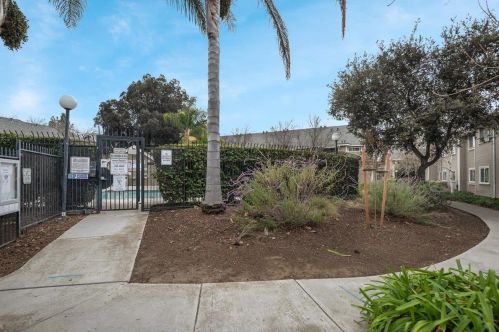 512 Shadowgraph Dr, San Jose, CA 95110-3568
