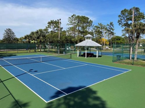 1855 Branchwater Trl, Orlando FL  32825-8511 exterior