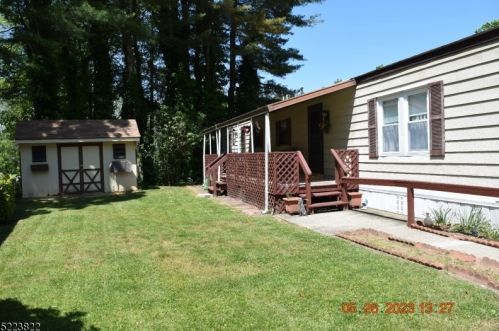 40 Valley View Est, Oxford, NJ 07863-3310
