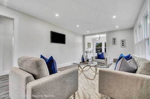 226 Davis Ave, Lacey NJ  08731-3519 exterior