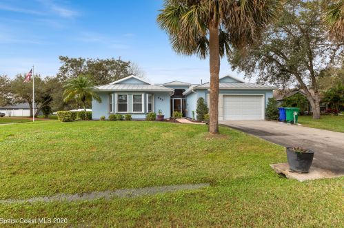 692 Lawson St, Sebastian, FL 32958-4438