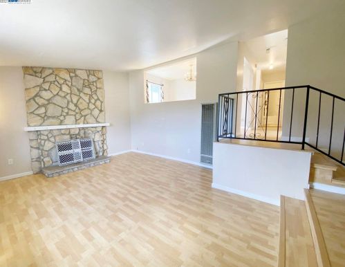 3681 Green Acre Rd, Oakland, CA 94619-2724