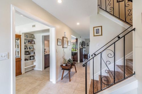 8324 17th St, Saint Petersburg, FL 33702-2844