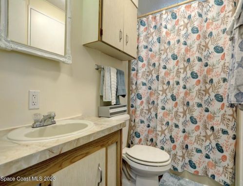 814 Lychee Dr, Sebastian FL  32976-2572 exterior